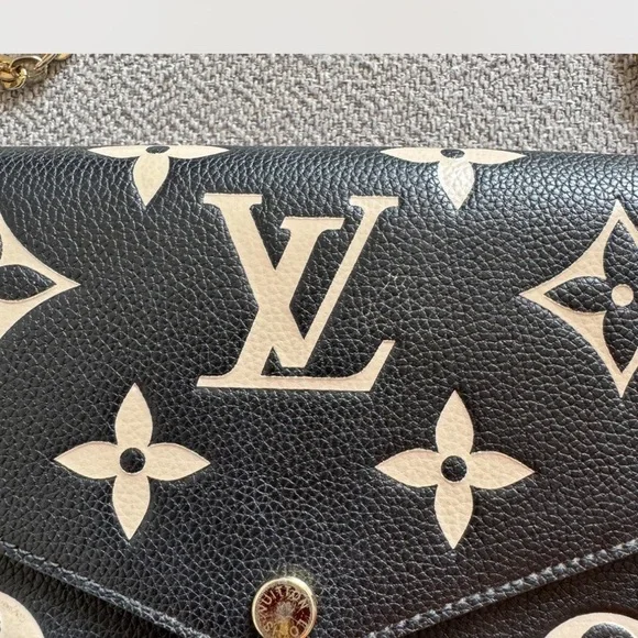 Louis Vuitton Black & Cream Monogram Chain Crossbody Wallet - Picture 2 of 7
